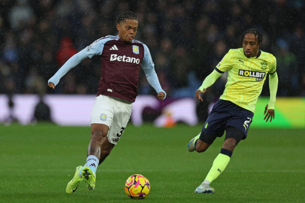 判判罚黄牌 判判罚黄牌