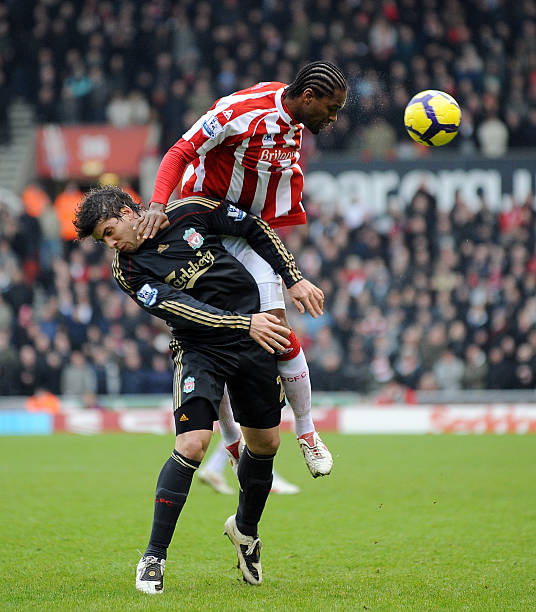 更以其卓越 更以其卓越